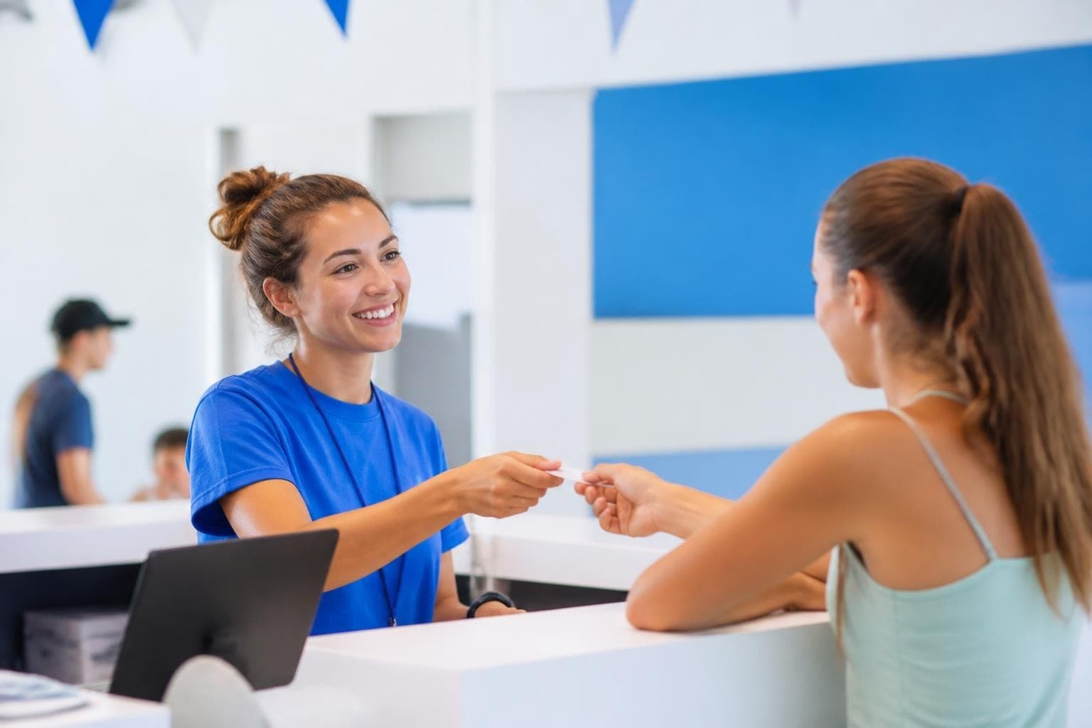 Free Staffing for Swim Clubs: Volunteer Management Guide
